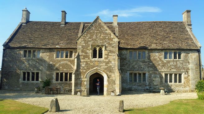 Seymours Court